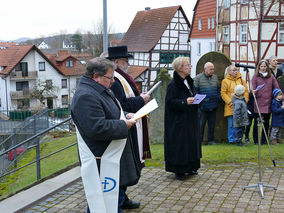 Ökumenische Feier des „Weihnachtsfriedens“ in Naumburg (Foto: Karl-Franz Thiede)
